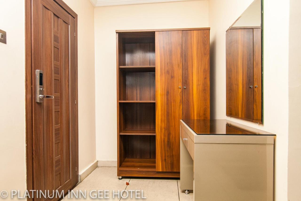 Platinum Inn Gee Hotel Suru Lere Zewnętrze zdjęcie